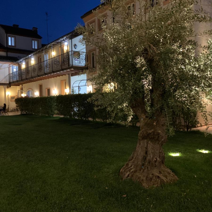 Princess Art Hotel Ferrara Buitenkant foto