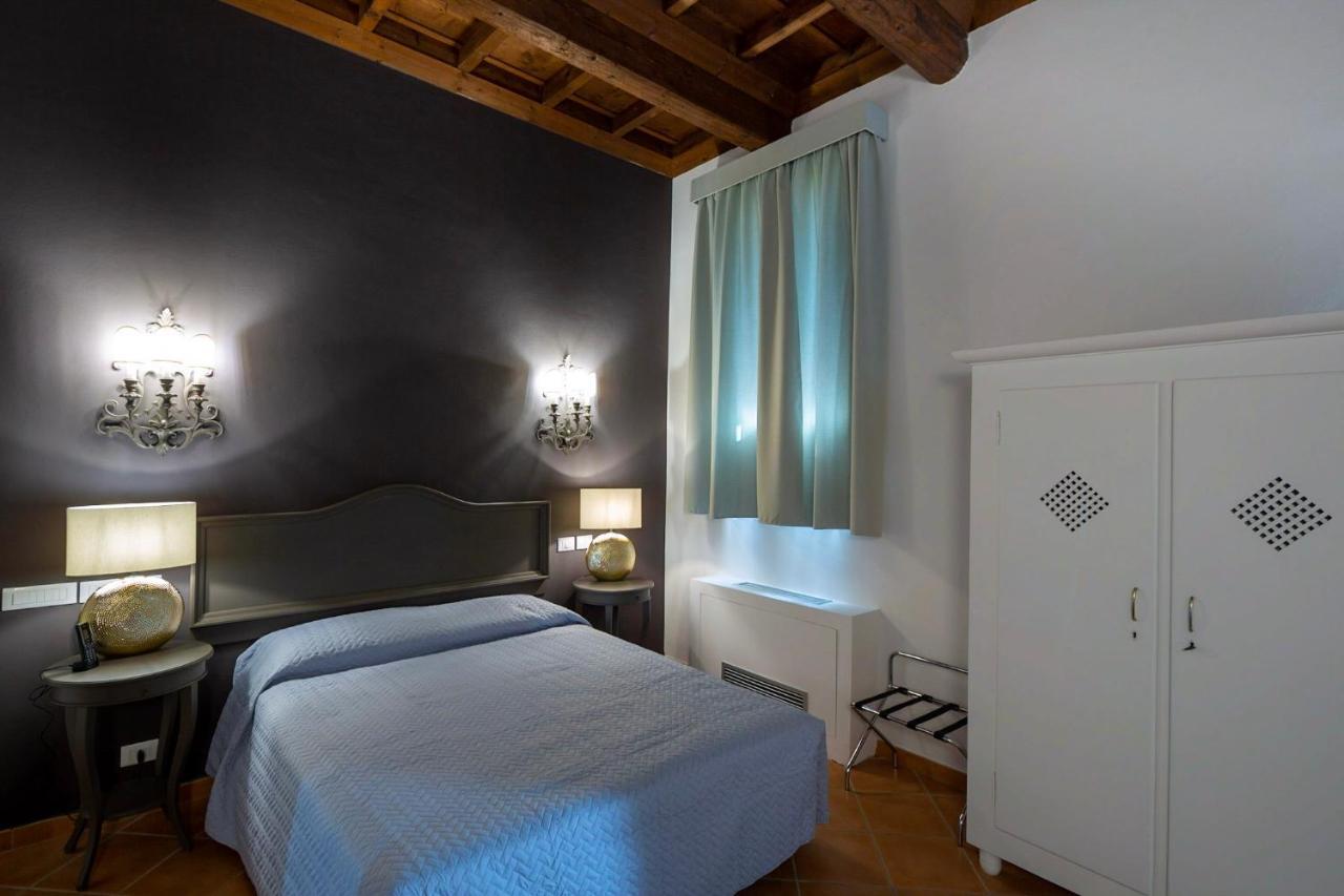 Princess Art Hotel Ferrara Buitenkant foto